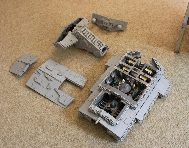 Illustration for article titled Custom LEGO Star Destroyer Is So Huge It Has A Three-Level Interior